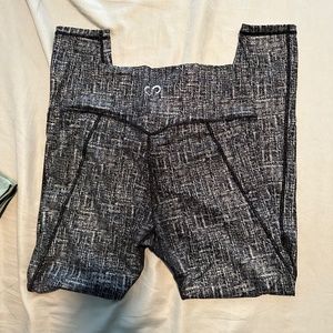 Curves N Combatboots Exclusive Leggings Size M